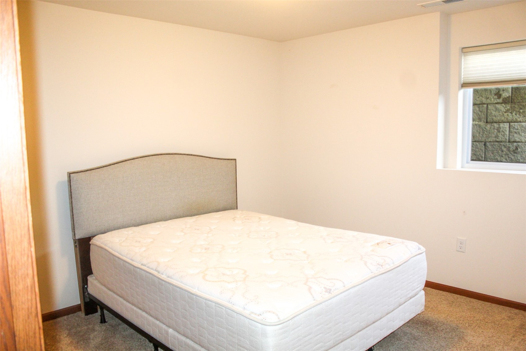 1335 Crescent View NE Cedar Rapids IA 52402
