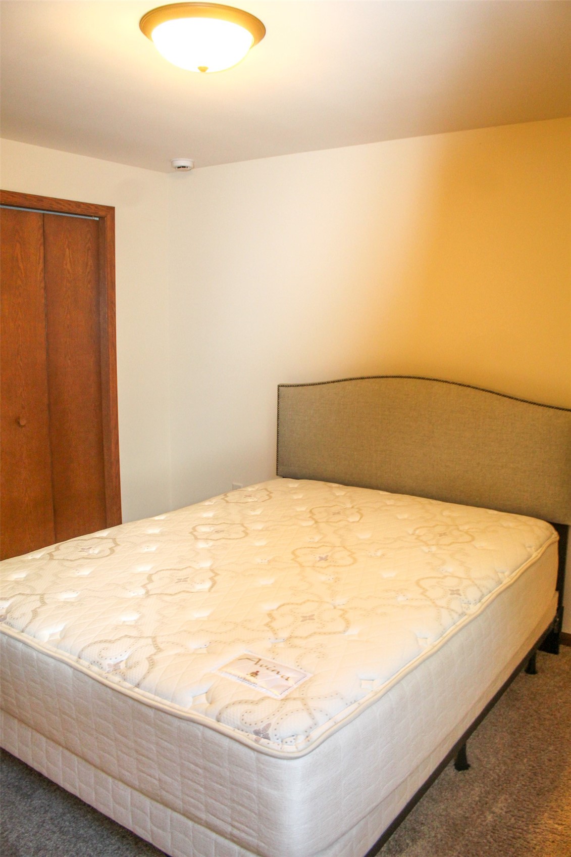 1335 Crescent View NE Cedar Rapids IA 52402