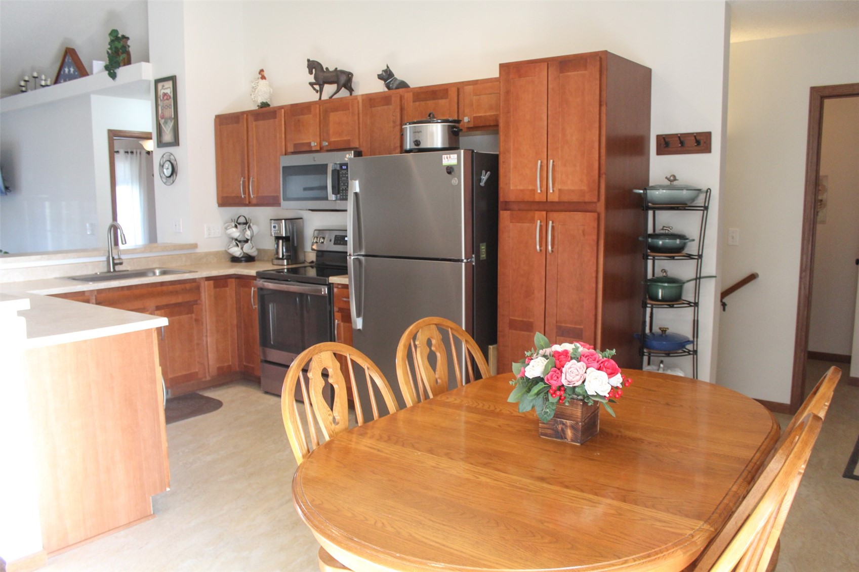 1335 Crescent View NE Cedar Rapids IA 52402