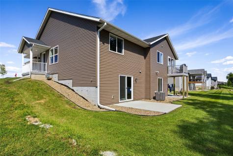 1623 Petrus Drive NE Cedar Rapids IA 52402