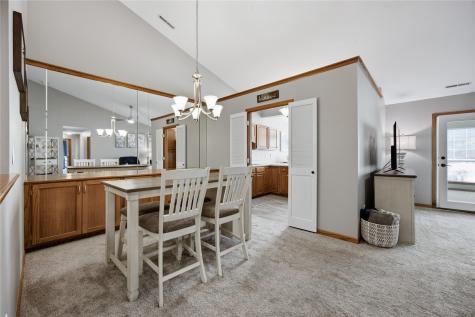 4730 Westchester Drive NE Cedar Rapids IA 52402