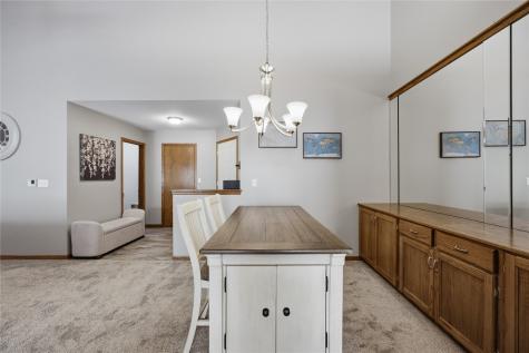 4730 Westchester Drive NE Cedar Rapids IA 52402