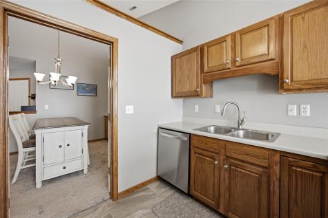 4730 Westchester Drive NE Cedar Rapids IA 52402