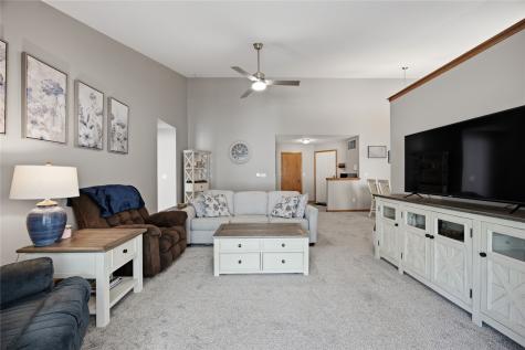 4730 Westchester Drive NE Cedar Rapids IA 52402