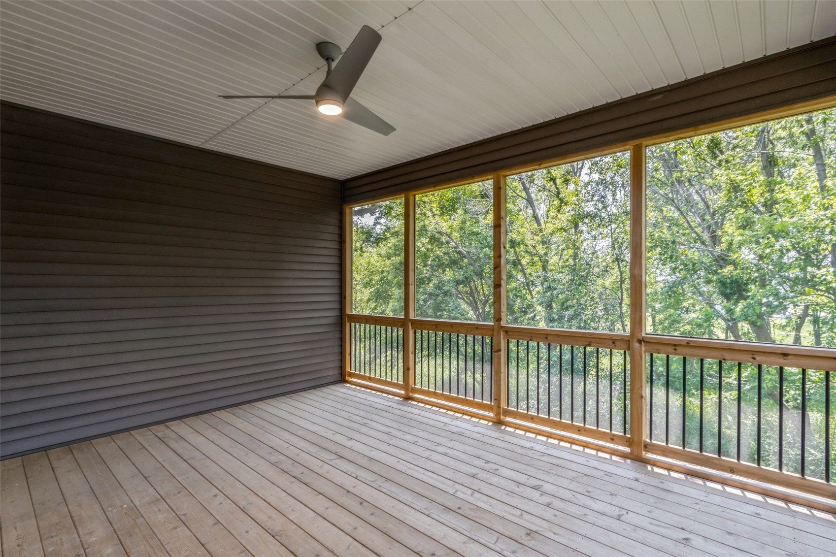 3100 Sunflower Street Ely IA 52227