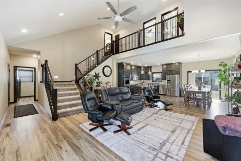 317 Wolfe Lane NE Mt Vernon IA 52314