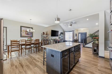 317 Wolfe Lane NE Mt Vernon IA 52314