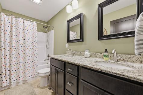 317 Wolfe Lane NE Mt Vernon IA 52314
