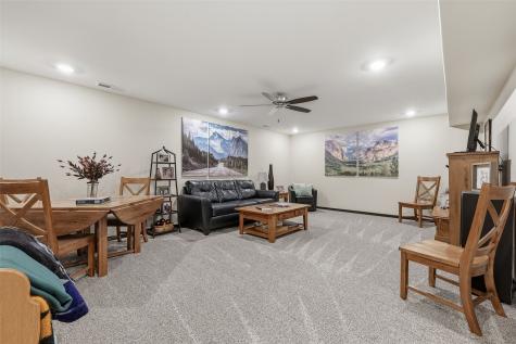 317 Wolfe Lane NE Mt Vernon IA 52314