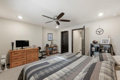 317 Wolfe Lane NE Mt Vernon IA 52314