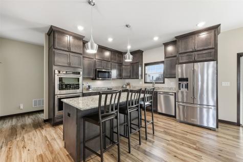 317 Wolfe Lane NE Mt Vernon IA 52314