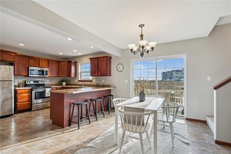 107 Woodstone Lane SW Cedar Rapids IA 52404