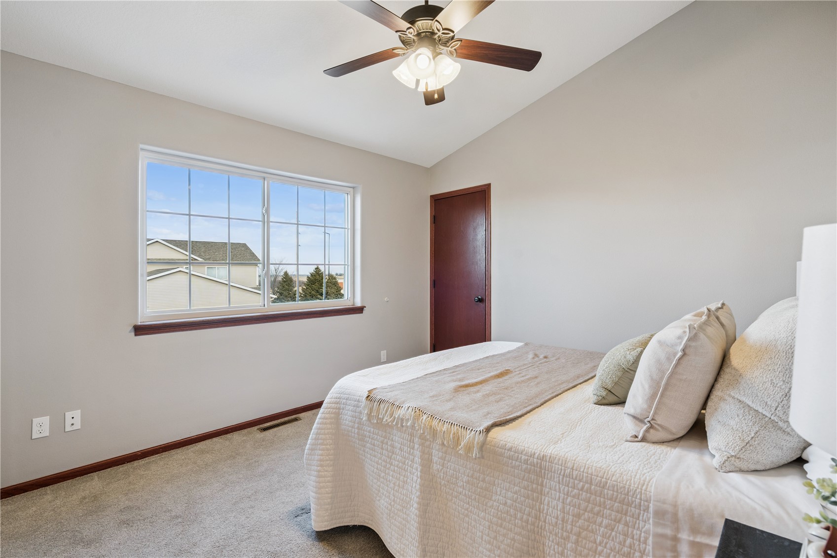 107 Woodstone Lane SW Cedar Rapids IA 52404