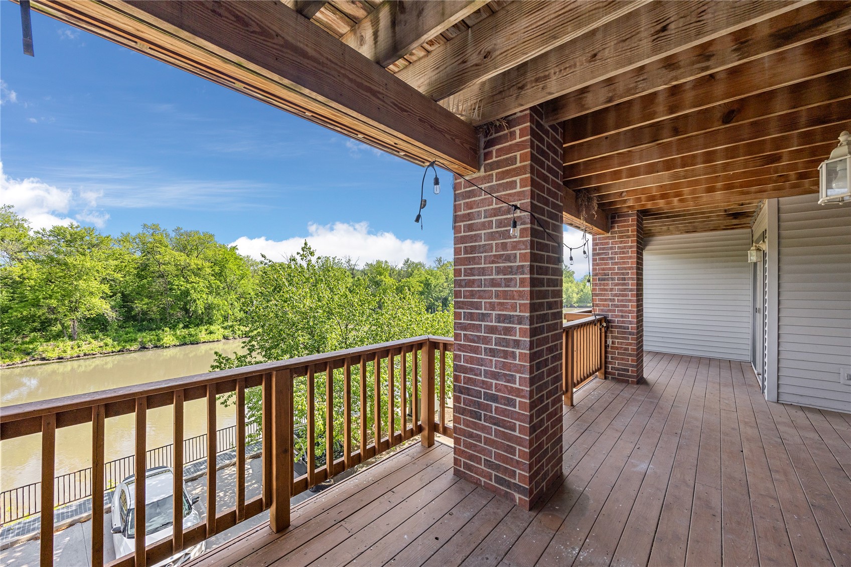 534 West Side Drive Iowa City IA 52246