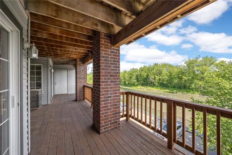 534 West Side Drive Iowa City IA 52246