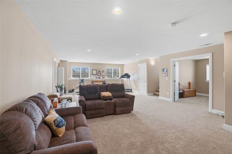 340 Cemar Court Marion IA 52302