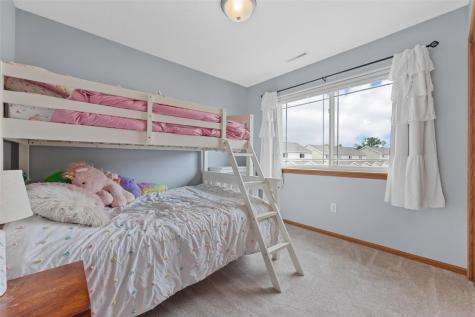 658 Secretariat Lane Fairfax IA 52228
