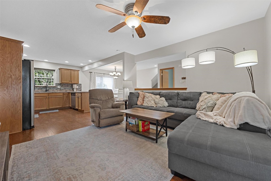 658 Secretariat Lane Fairfax IA 52228