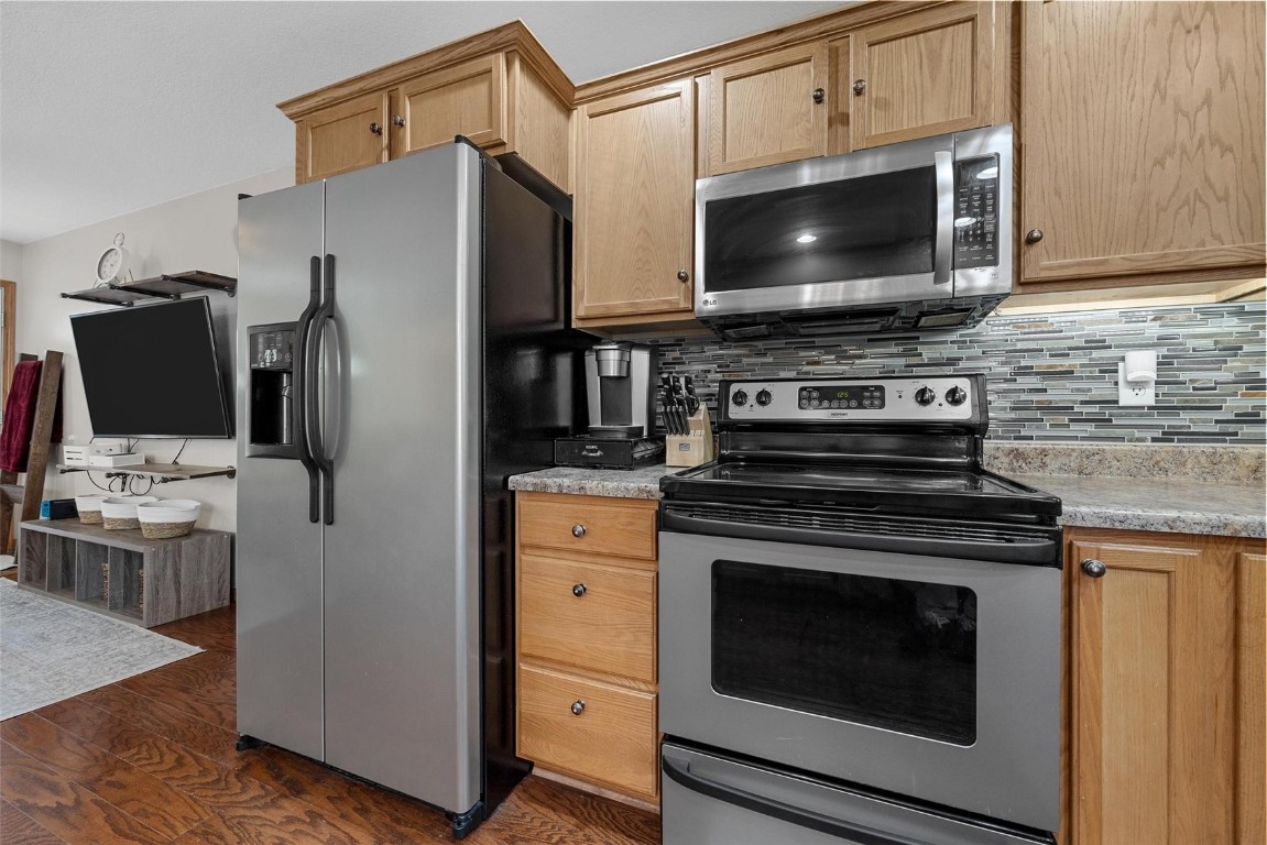 658 Secretariat Lane Fairfax IA 52228