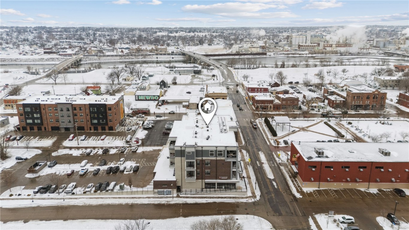 329 12th Avenue SE Cedar Rapids IA 52401