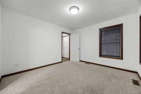 4320 Banar Avenue SW Cedar Rapids IA 52404