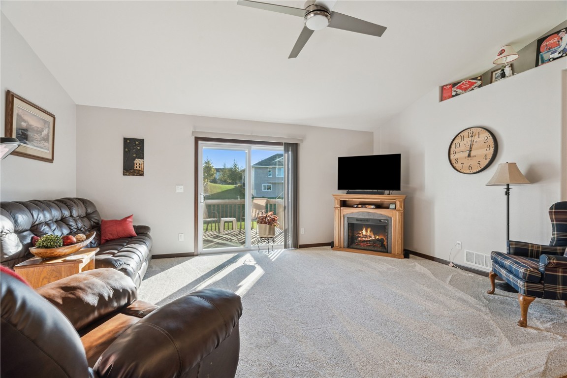 3107 Riviera Court SW Cedar Rapids IA 52404