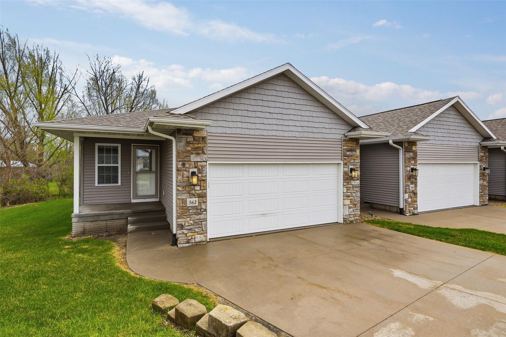 562 Meadow Oak Circle Fairfax IA 52228