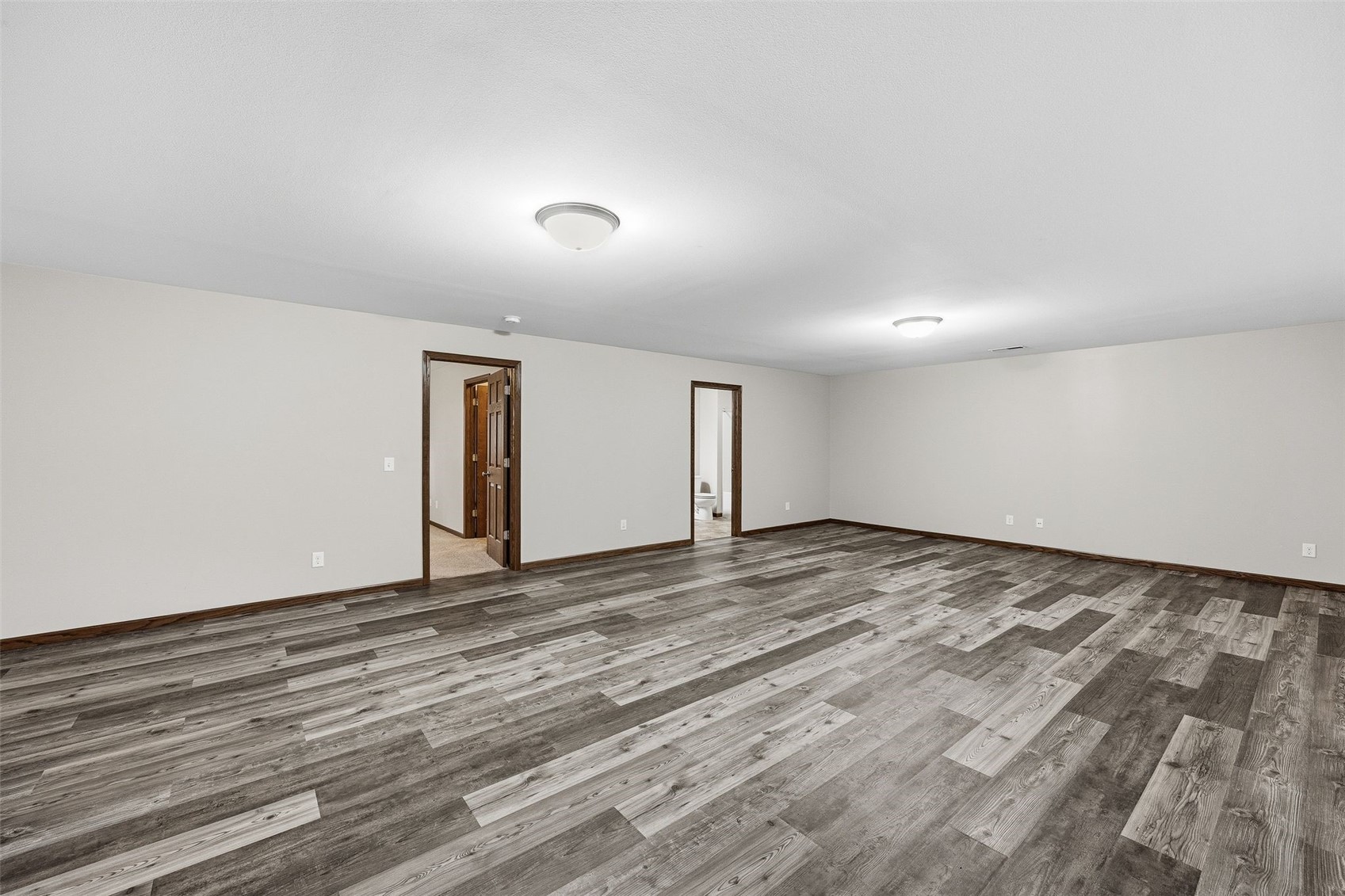 562 Meadow Oak Circle Fairfax IA 52228