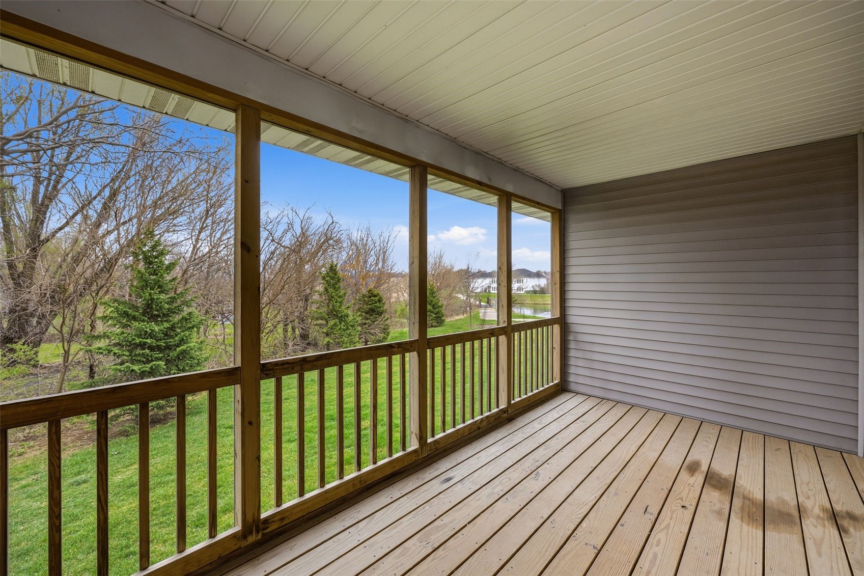 562 Meadow Oak Circle Fairfax IA 52228