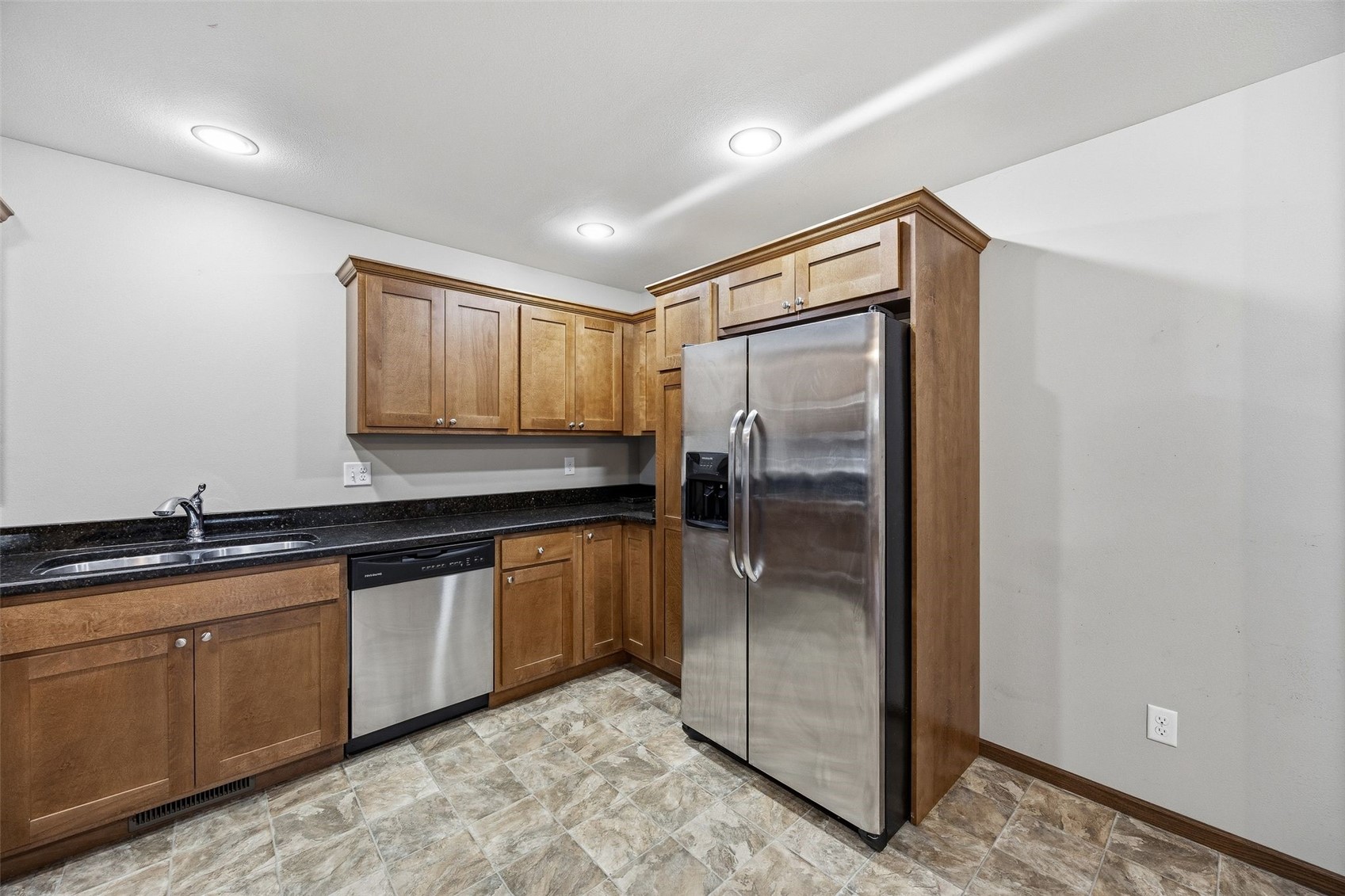 562 Meadow Oak Circle Fairfax IA 52228