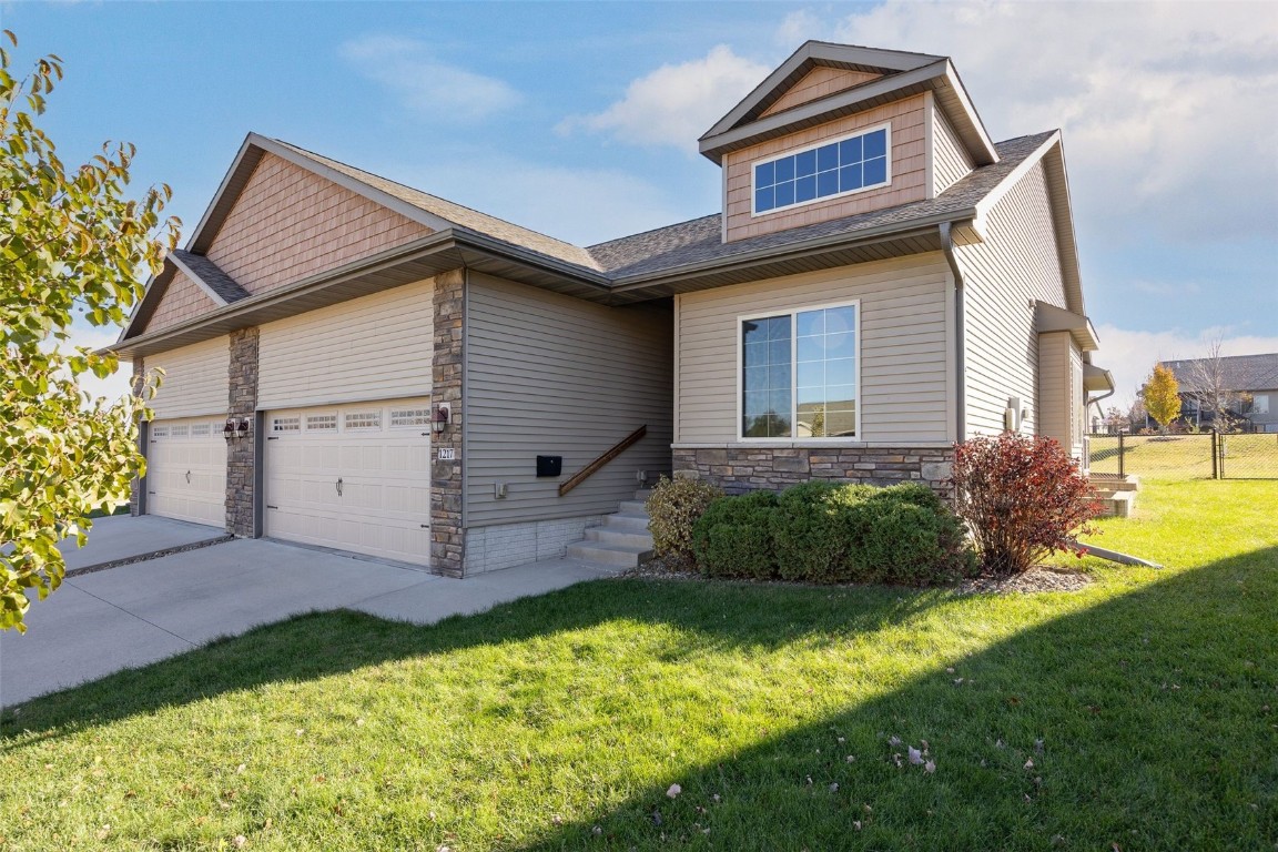 1217 Copper Mountain Drive North Liberty IA 52317