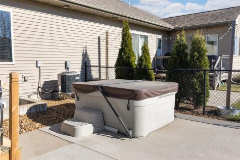 1217 Copper Mountain Drive North Liberty IA 52317