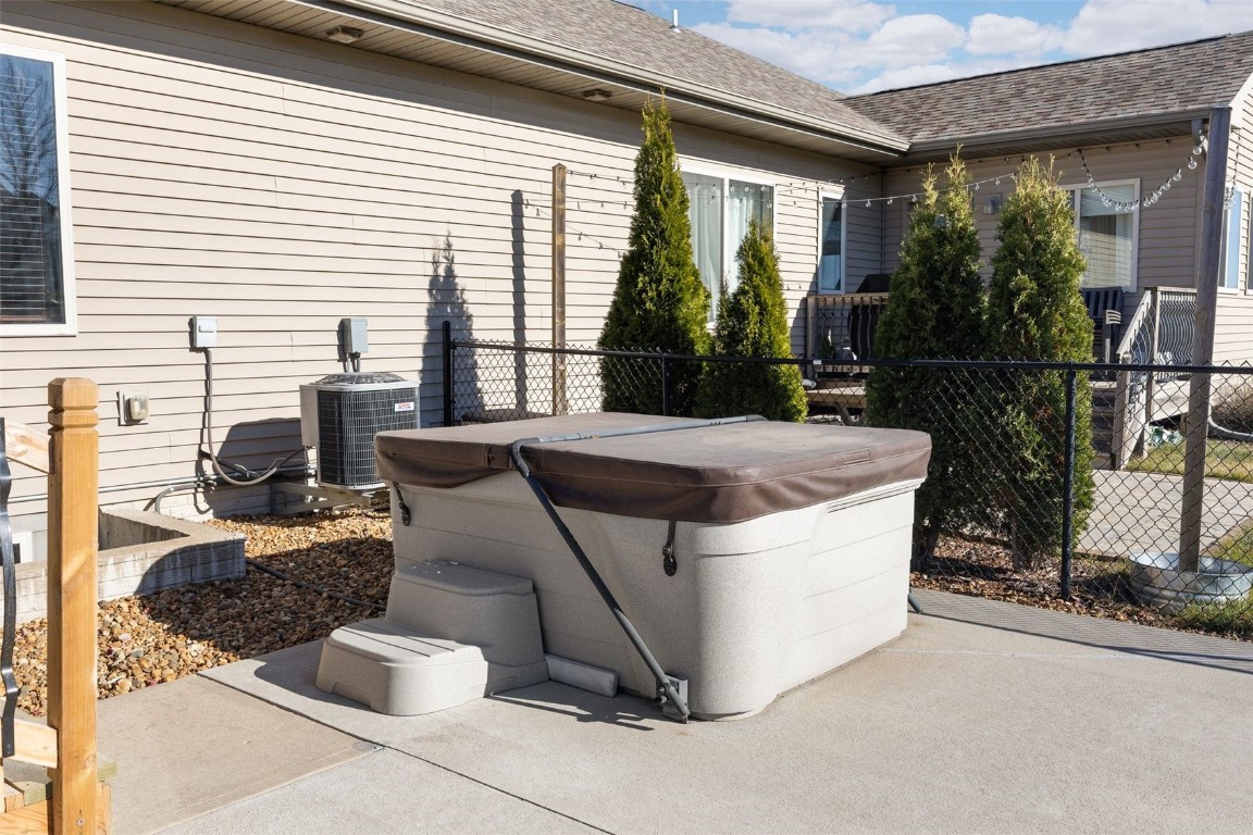 1217 Copper Mountain Drive North Liberty IA 52317