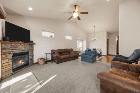 1217 Copper Mountain Drive North Liberty IA 52317
