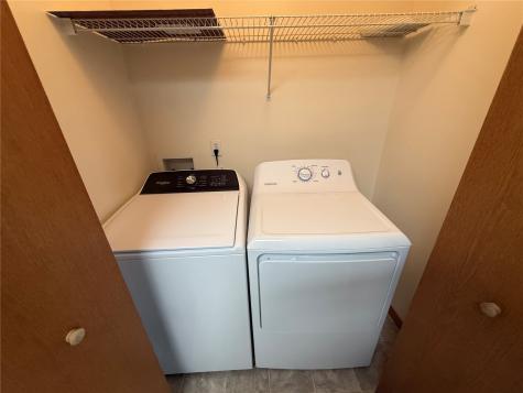 6615 Creekside Drive NE Cedar Rapids IA 52402