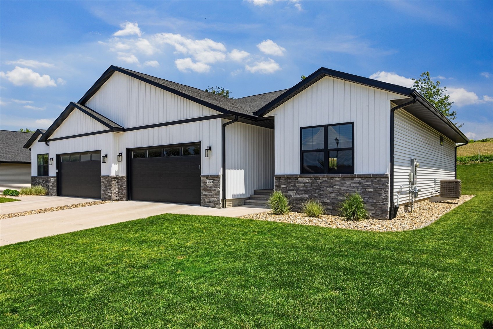 3040 Sunflower Street Ely IA 52227