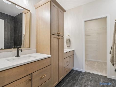 570 Maclan Circle Iowa City IA 52246