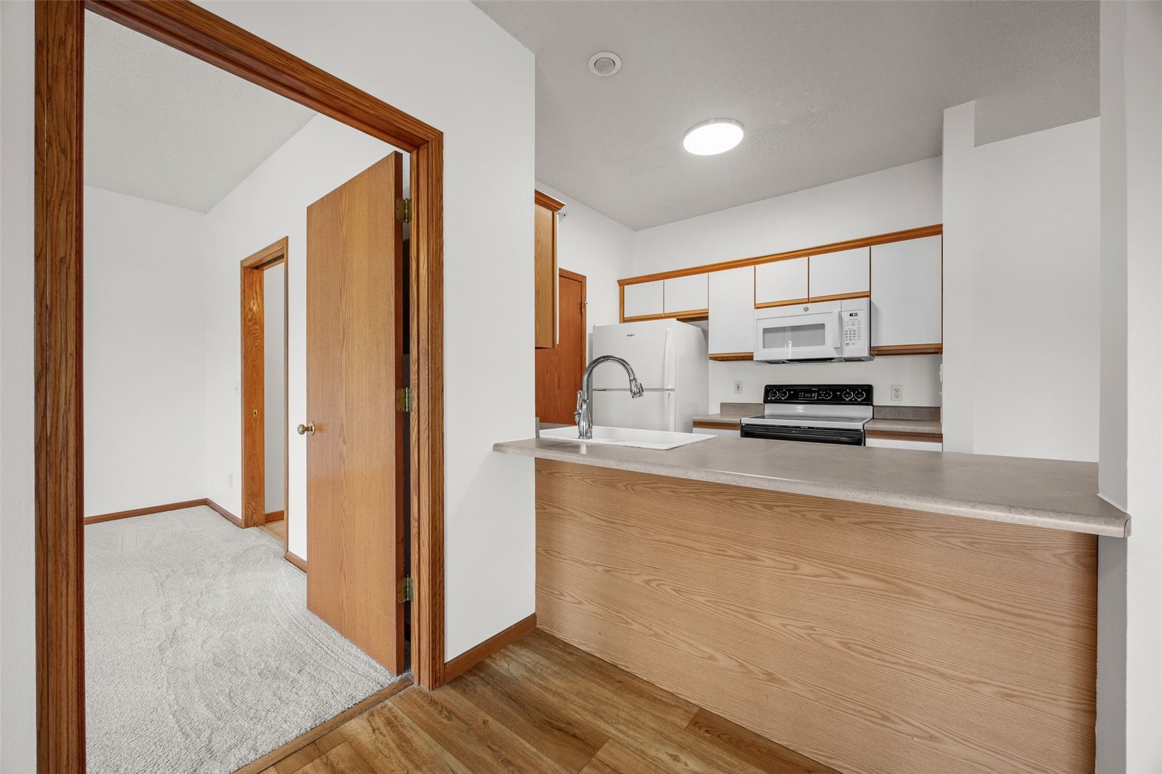 250 Cimarron Drive Hiawatha IA 52233