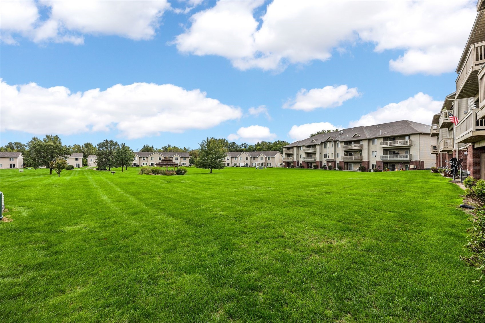 250 Cimarron Drive Hiawatha IA 52233