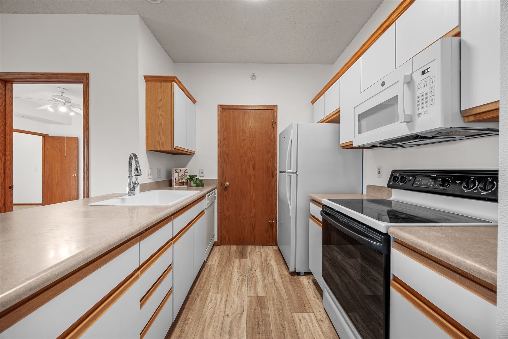 250 Cimarron Drive Hiawatha IA 52233