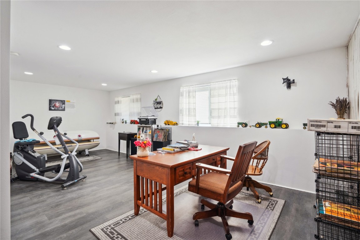 3335 Stoneview SW Cedar Rapids IA 52404