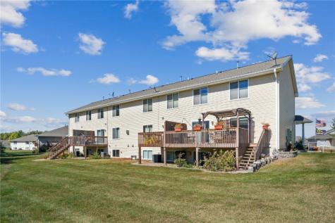 3335 Stoneview SW Cedar Rapids IA 52404