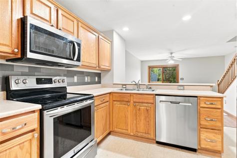 733 Broderick Drive NE Cedar Rapids IA 52402