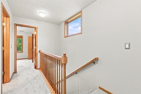 733 Broderick Drive NE Cedar Rapids IA 52402