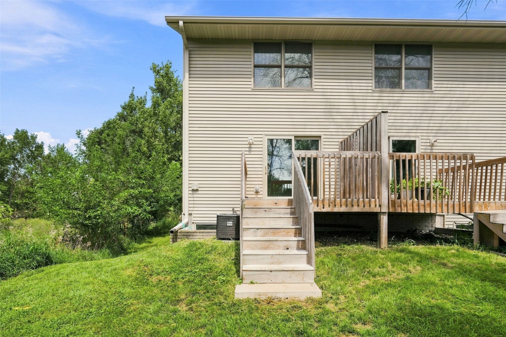 733 Broderick Drive NE Cedar Rapids IA 52402