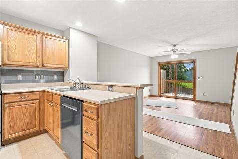 733 Broderick Drive NE Cedar Rapids IA 52402
