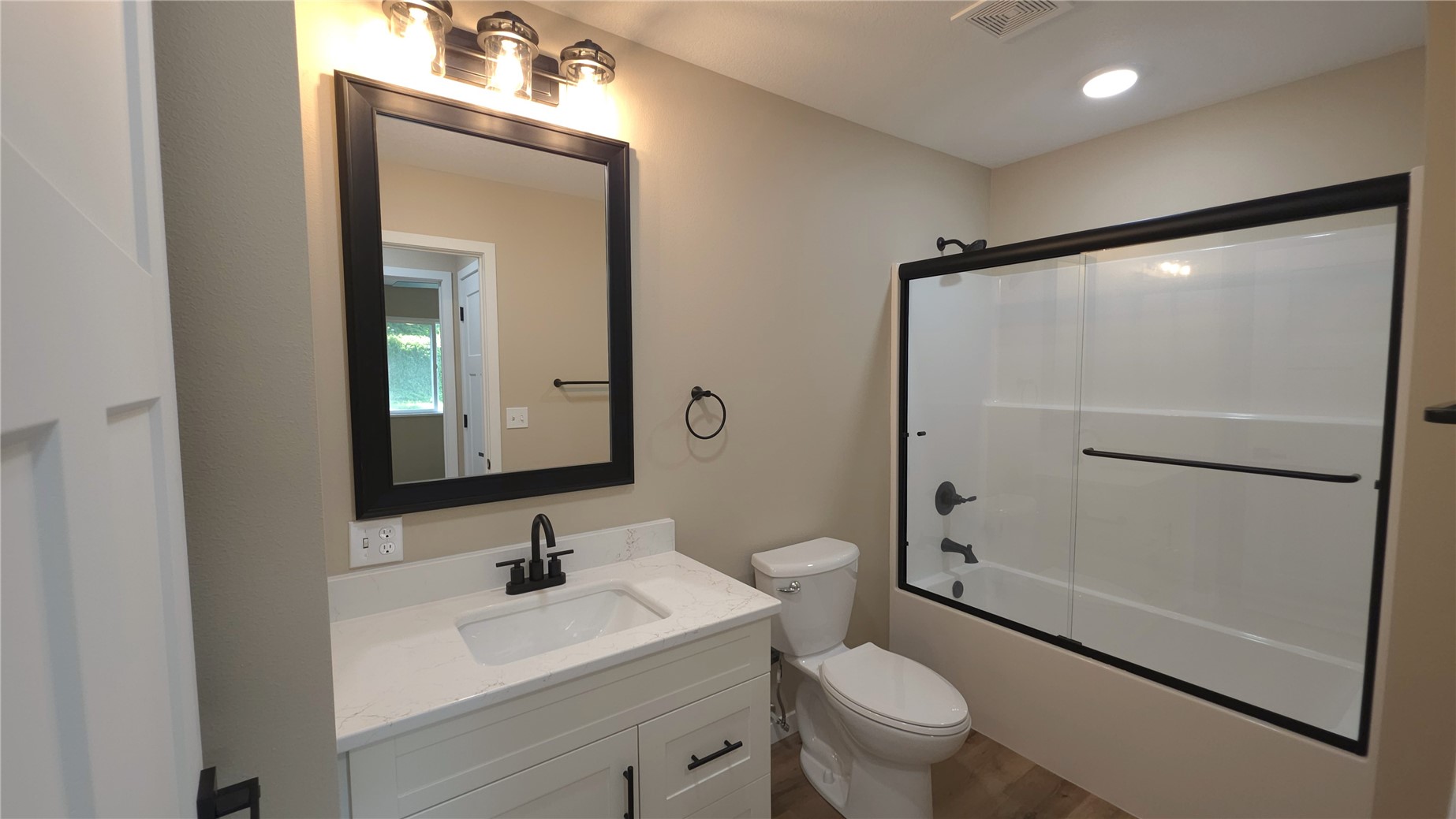 1409 13th Avenue Belle Plaine IA 52208