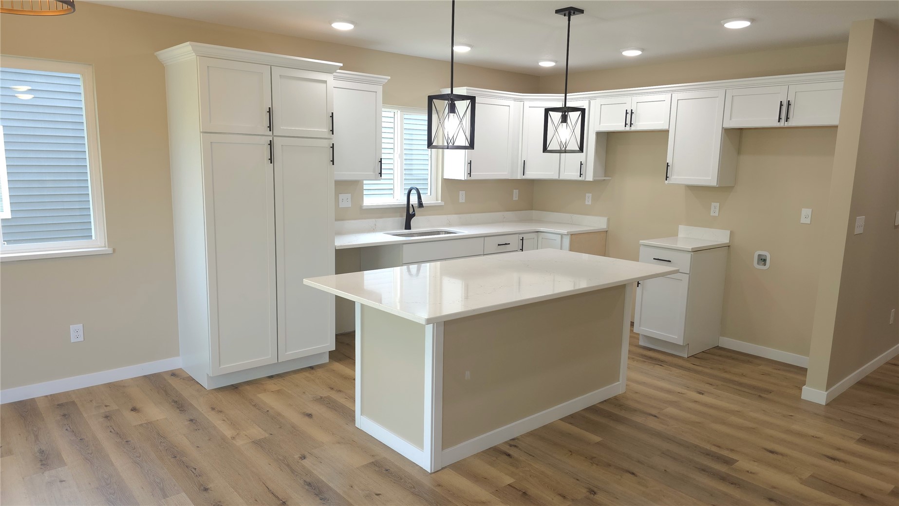 1409 13th Avenue Belle Plaine IA 52208