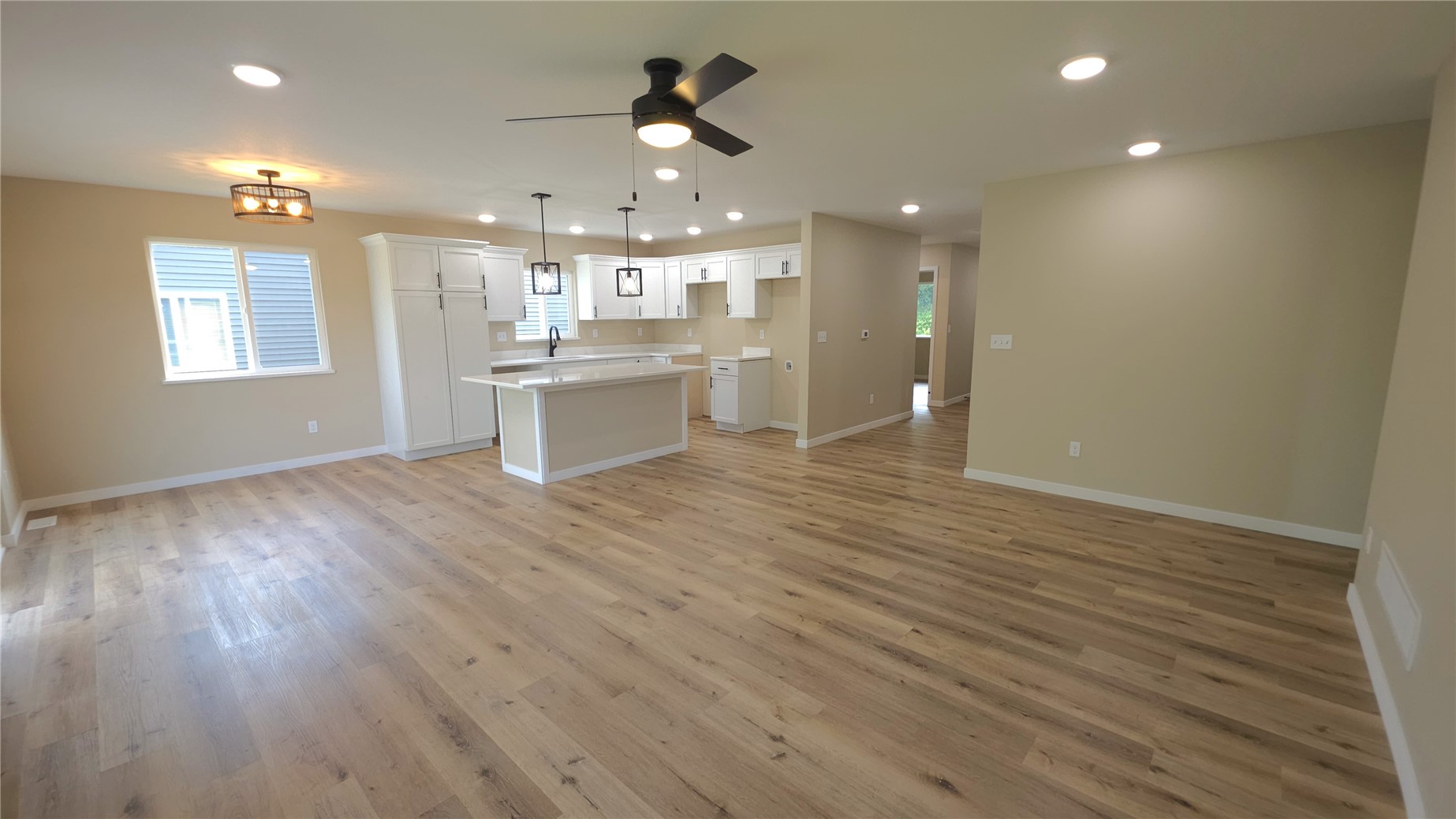 1409 13th Avenue Belle Plaine IA 52208