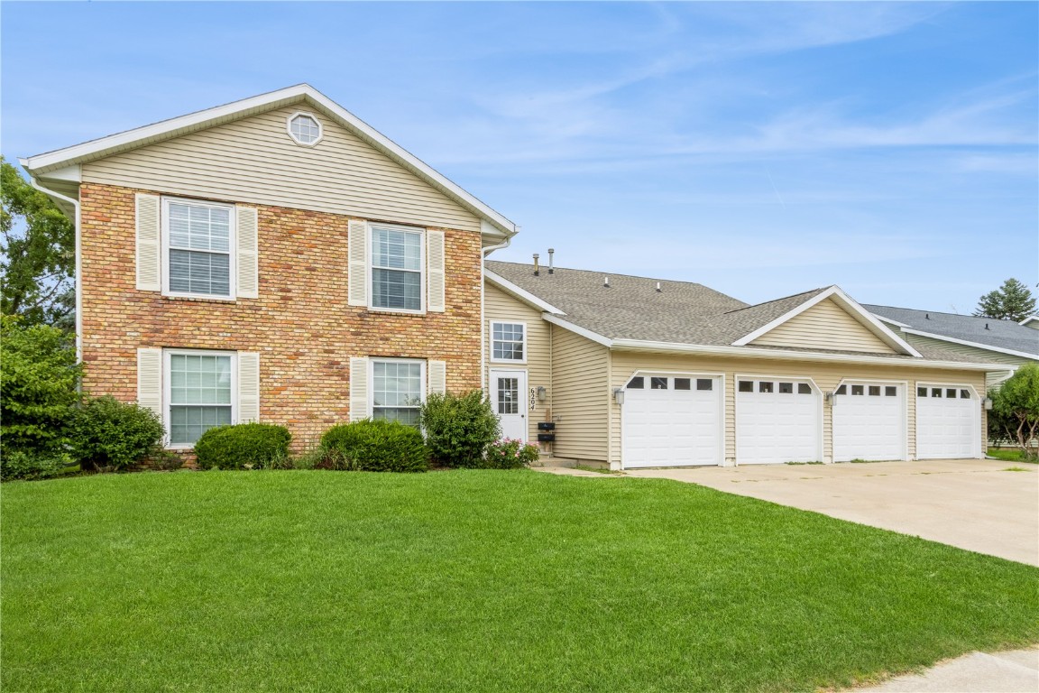 6204 Greenbriar Lane SW Cedar Rapids IA 52404